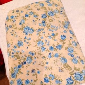 Thompson "American Mood" Twin blue rose fitted sheet